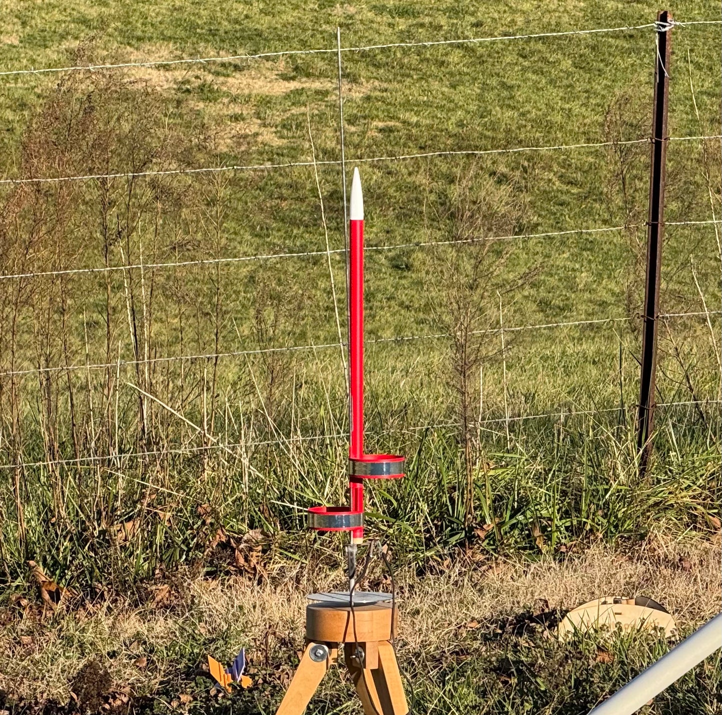 Nebula 18 two-stage gliding model rocket